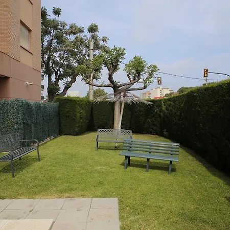Apartment At061 Cerca Del Centro, Con Piscina Y A 5 Min De La Playa Torredembarra